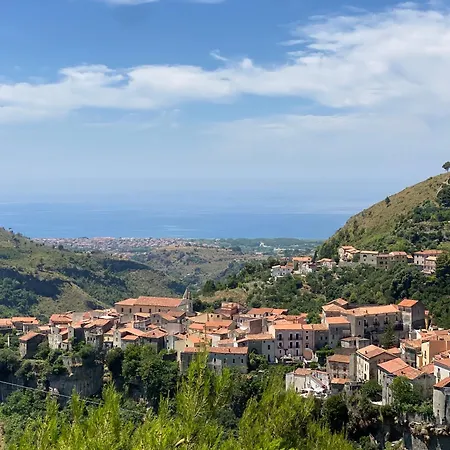 بيت ضيافة La Terrazza Nel Borgo 3*