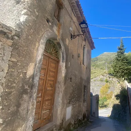 بيت ضيافة La Terrazza Nel Borgo 3*